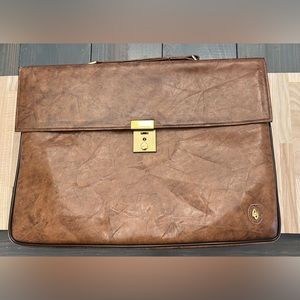 Amity Signature Series Vintage Brown Leather Attaché with Gold Tone Closure